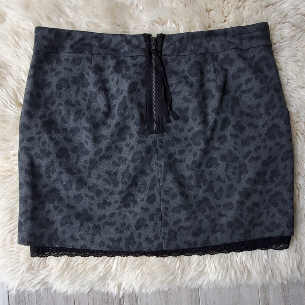 Jessica Simpson Cindy Leopard Print Grey Skirt - Picture 2 of 6